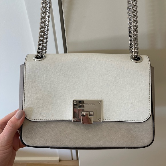 Michael Kors bag - Picture 2 of 4